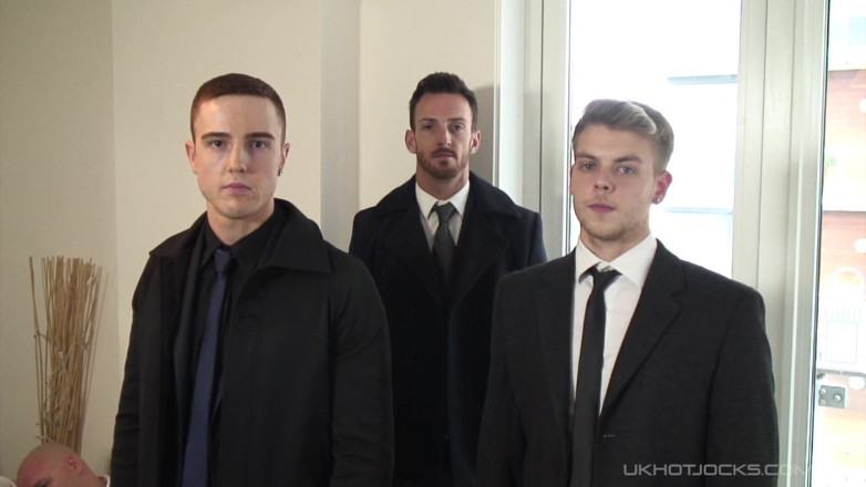 UK Hot Jocks: Boss.ii Bts Tiền thưởng
