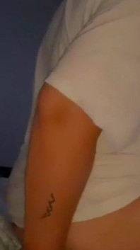 Une Femme BBW Fait Lécher Le Trou Du Cul Avec Des Pets