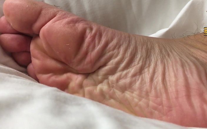 Manly foot: 肥胖的皱纹 - 100% 男性脚 - manlyfoot