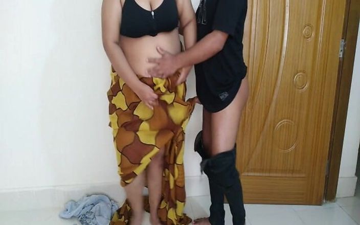 Aria Mia: Tamil badi bahen ko chote bhaie ne ghar par chudai...