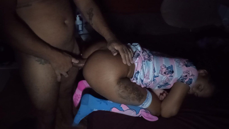 LeoOgro: Enteada Me Agradecendo Com O Cu Pelo Presente Que De...