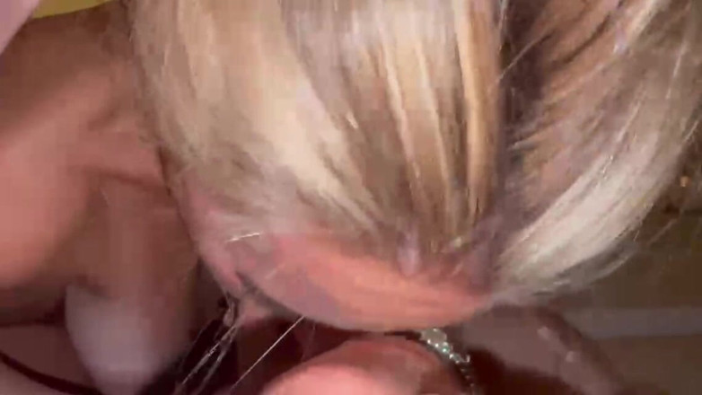 LaraPfeil2009: Teenager Blowjob