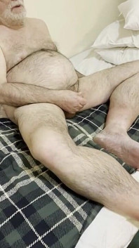 Entrenador Karl calentando su polla para el show de leche 8893