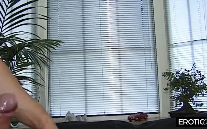 Watch Dirty Movies: Chồng dành thời gian với người bạn thân nhất và...