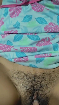 Orgasm intens în timp ce îmi oferă un cu pumnul gustos