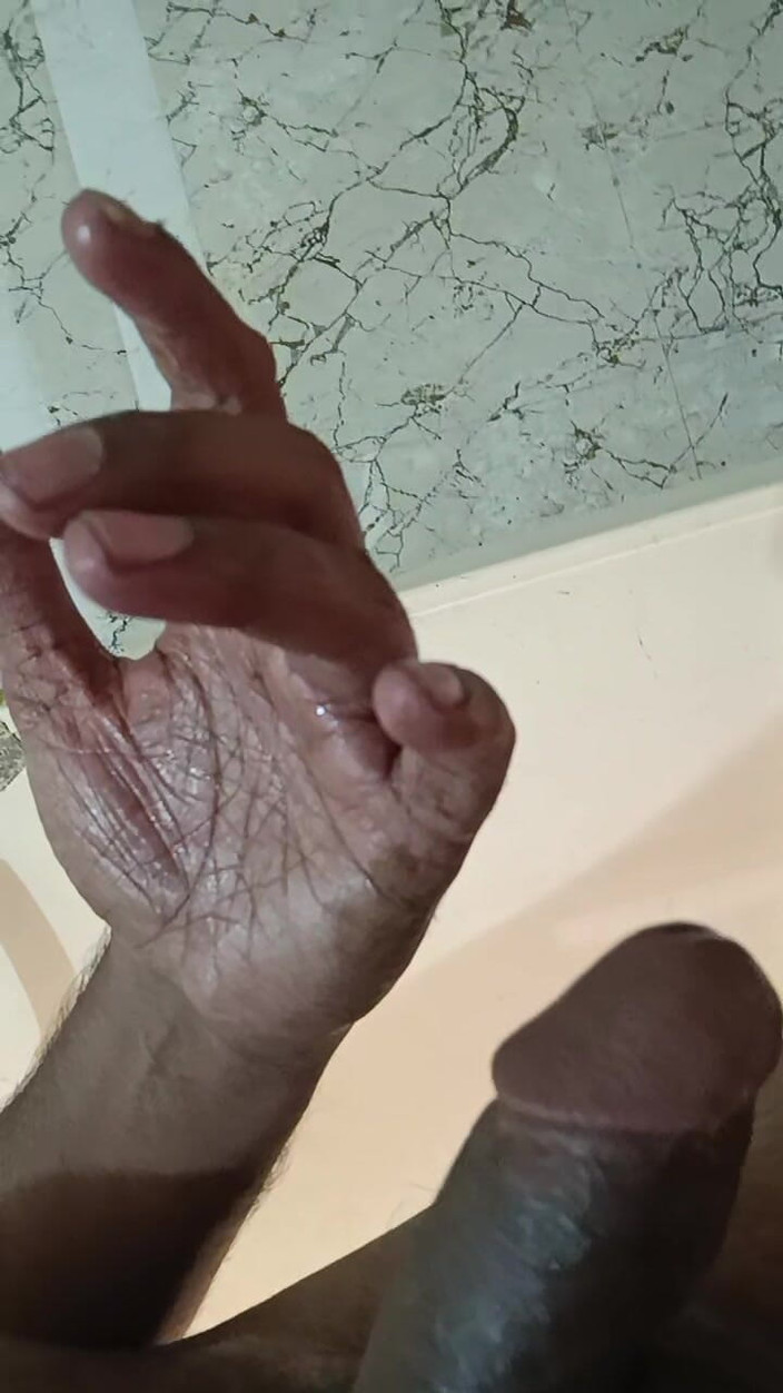 Tausif khan: 汽车人力车司机完全裸体自我满足