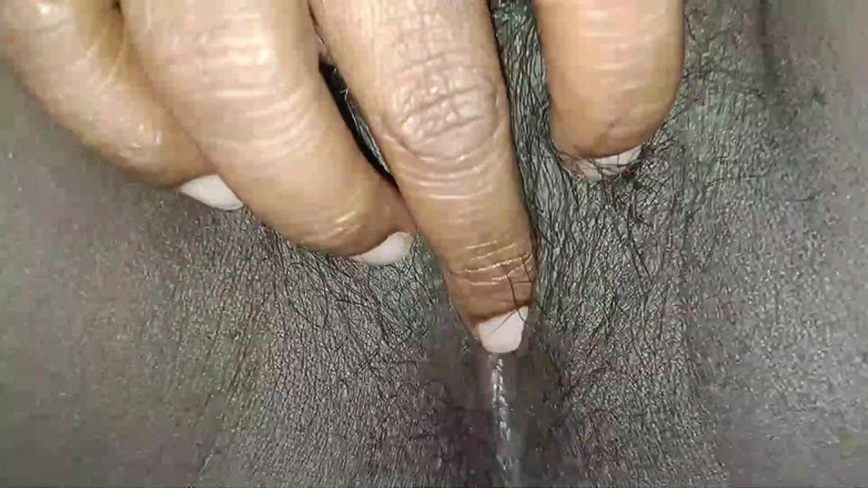 Luxmi Wife: Серія 5 - студентка мастурбує