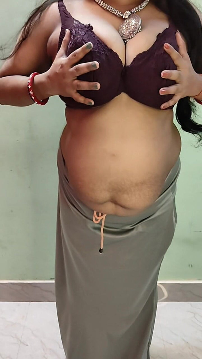 Kavita suman: India grandota sexy muestra