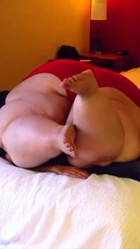 610ポンドのノラは男と女と遊ぶ