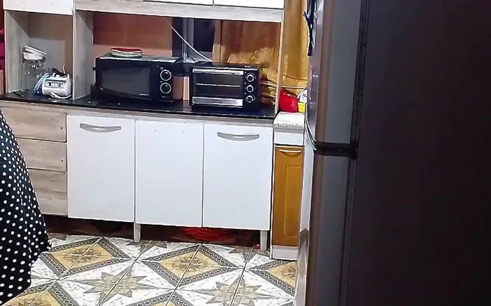 BBW Kelly Mom: Movie Scene Between Pots and Pans Fucking in the Kitchen