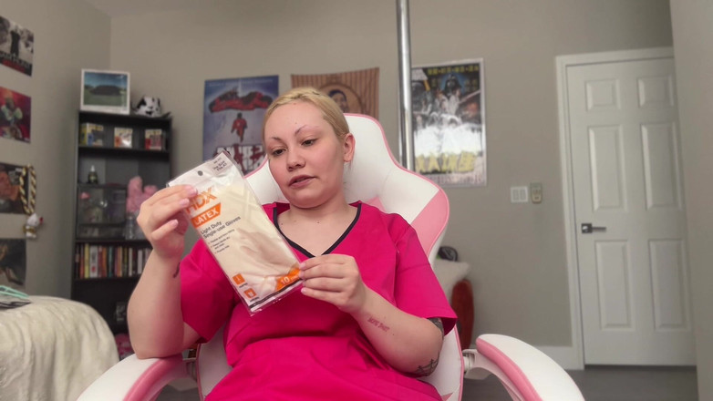 Lenna Lux: Handschoen-obsessie Passen