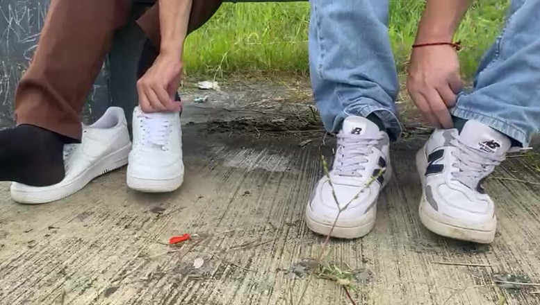 Mr Feet Colombia: Am plecat din birou și am stat într-un parc pentru că ne...