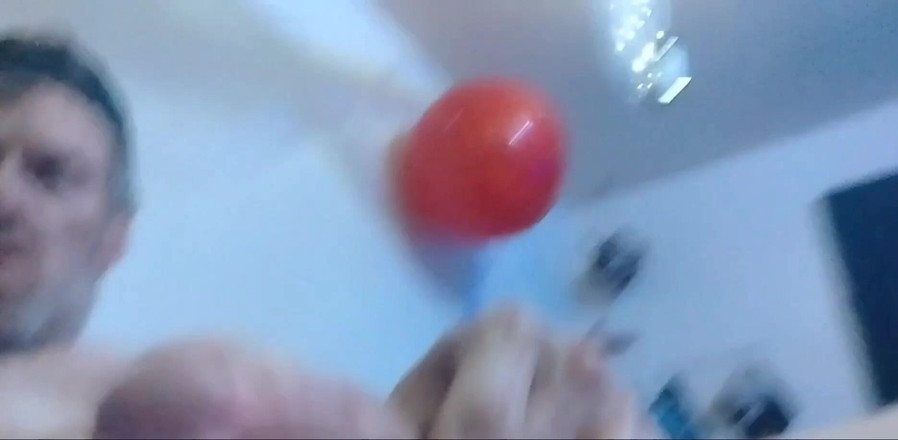 RoyToyBoi: Upozornění na honění