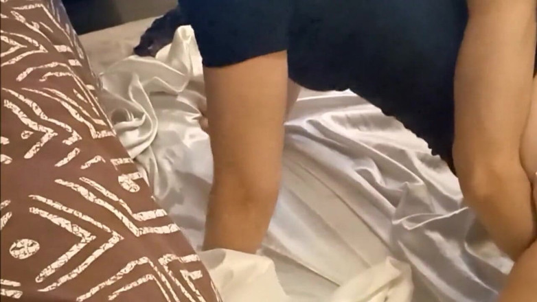 Sexy O2: 1546 - 缎红色/黑色连衣裙，tanga，白人荡妇，后入式，第一人称视角，深喉，阴道
