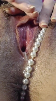 Close up big clit orgasm & pearls