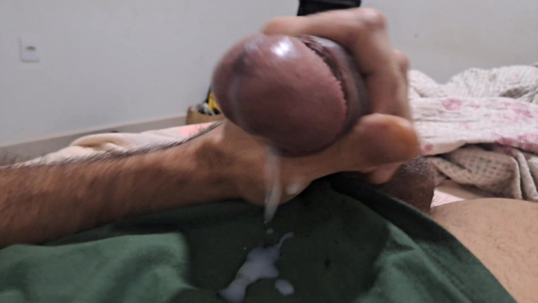 snappyblindfold3: I Couldn't Stand the Horniness and Jerked off, Cum Flowed...
