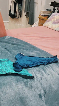 Cheirando a Calcinha Quente Da MILF Espanhola - Kinky Cougar Play