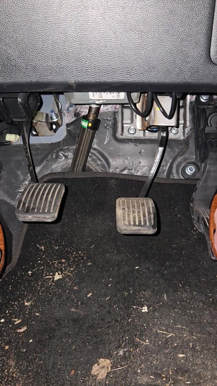 Bella Roma: Fétichisme des pieds, pompage de pédales