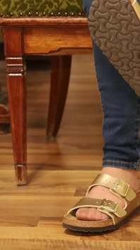 Jeans dan gold two-strap sandal - tease kaki nilon