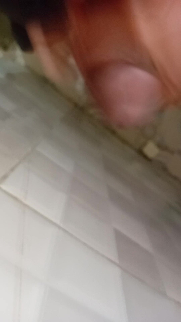 Ctbangers1: Pria Tinggi Dengan Kontol Hitam Besar Masturbasi Setelah Memeknya Ditolak