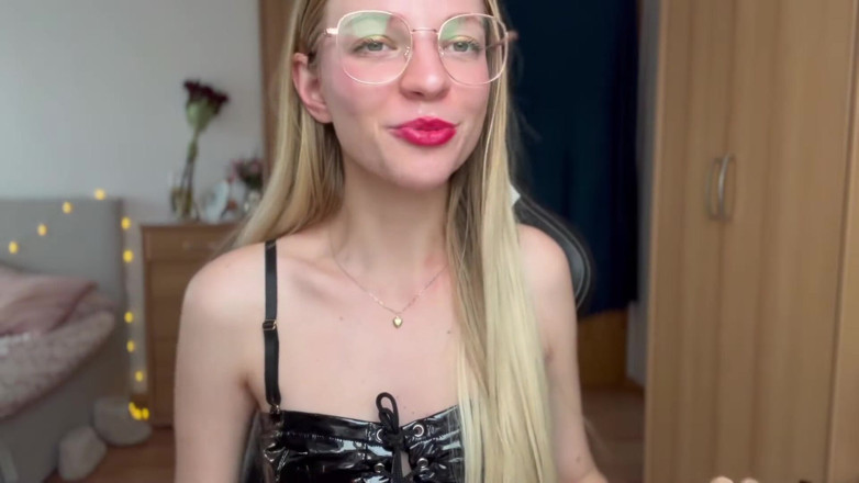 Goddess_Bella_Rae: Asmr roleplay đối xử không phù hợp và thô lỗ