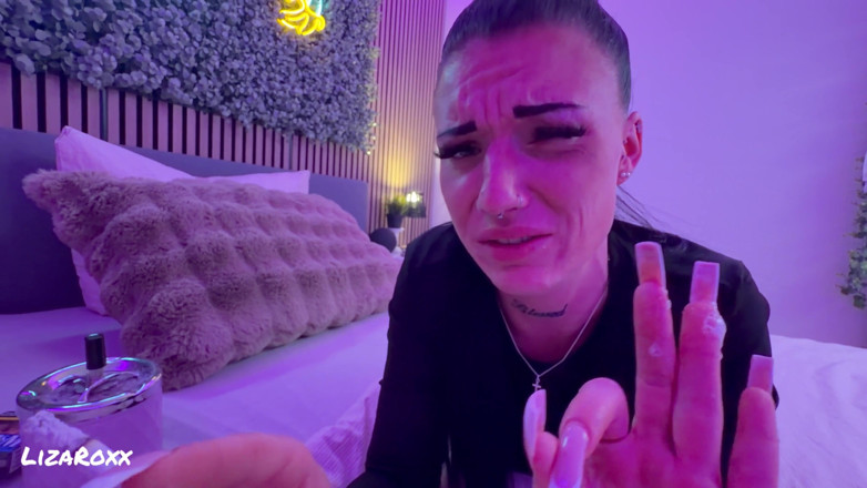 LizaRoxx: Caught Me Smoking… Turned Into a Sloppy Blowjob POV