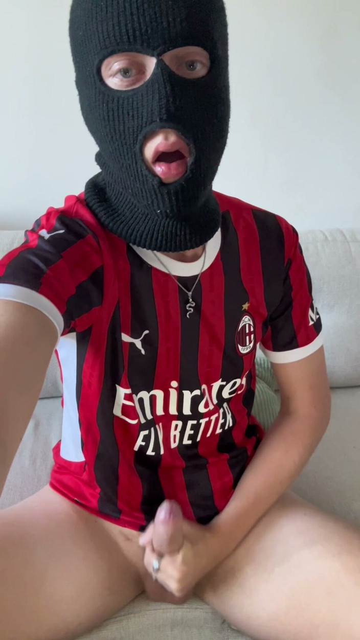 Axton Drake: Horny Ac Milan Soccer Bro Shoots Load