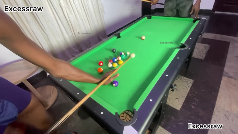 ExcessRaw: 그는 도전에서 웃었다 ... 수업으로 바꿔질 때까지