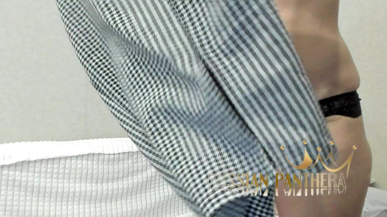 ANGELA_LADY: Раком пестить мою велику дупу і хоче молодого члена