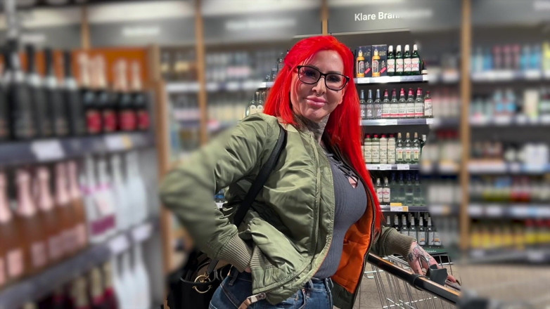 CatCoxx: Întâlnire sexuală spontană, el nu va uita această achiziție în grabă