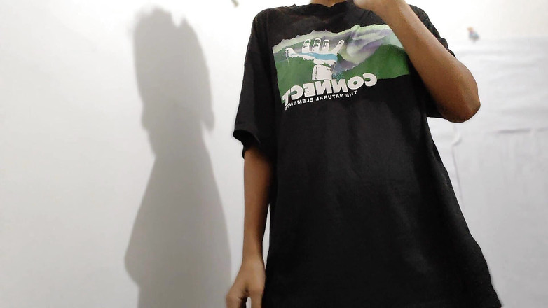 desigirl93: बालों वाली पतली स्कूली कमसिन की संकरी चूत को बहकाना