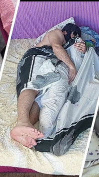 Sinnliche Massage Eines Heißen Paares Mit Öl Auf Dem Körper. Vorspiel Im Schlafzimmer Mit Einem Amateur-paar.