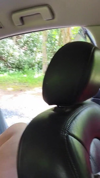 Hottie En El Asiento Trasero Se Corre Travieso