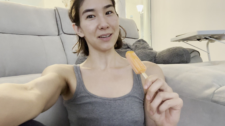 Ms_Emmy_Lynn: Masturbazione: tondo al culmine con dita e giocattoli