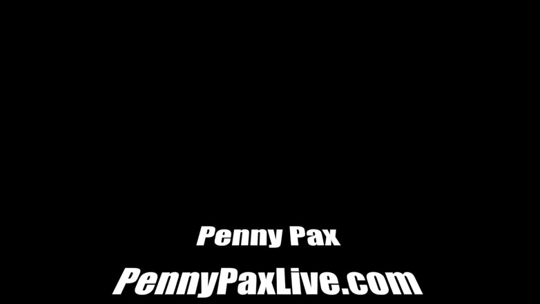Penny Pax: Penny Pax ama adorare e succhiare il cazzo duro!