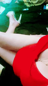Krissy Sweets Blonde dalam kasut tumit tinggi