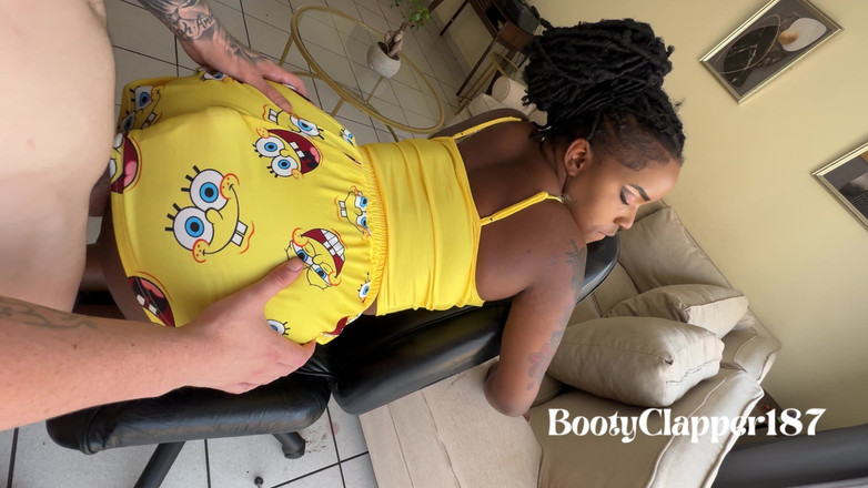 BootyClapper187: Ele Peluda Duas Vezes Usando Minha Bunda Preta