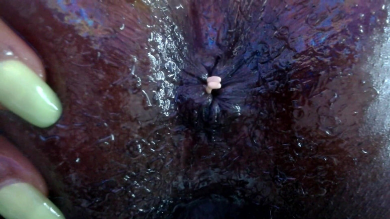 Maeling: Cheating Slut Gets Owned in Oily Anal Ingest - Giantess Ebony...