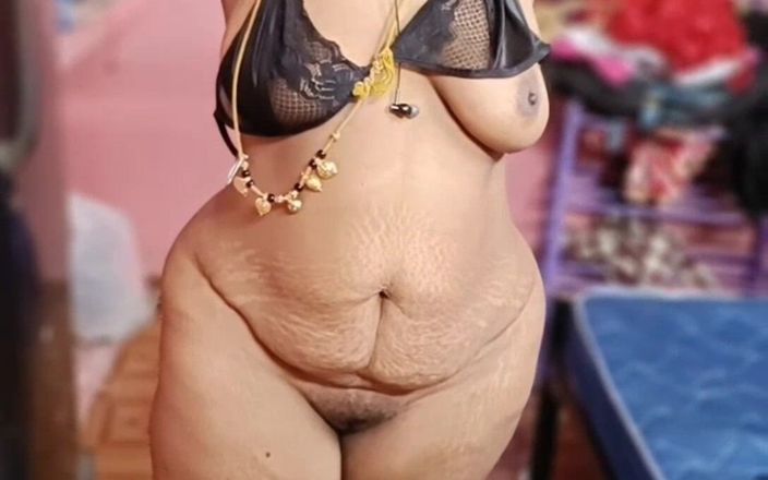 Reshma hot: Tamilská desi tetička solo sexy finguring