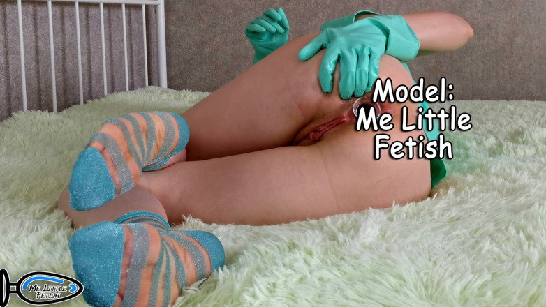 Me_little_fetish: Butt plug wide four centimeters preparation small anus in asshole...
