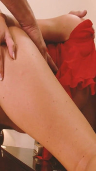 Büyük yarak bağımlıları sahne 1_busty sarışın orta yaşlı seksi kadın amında ve ağzında büyük bir yarak almayı seviyor