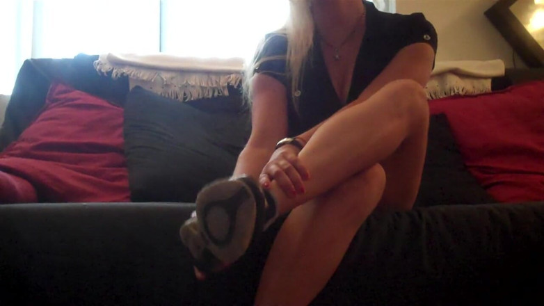 Cryptostudios: Tabitha stinky feet 248