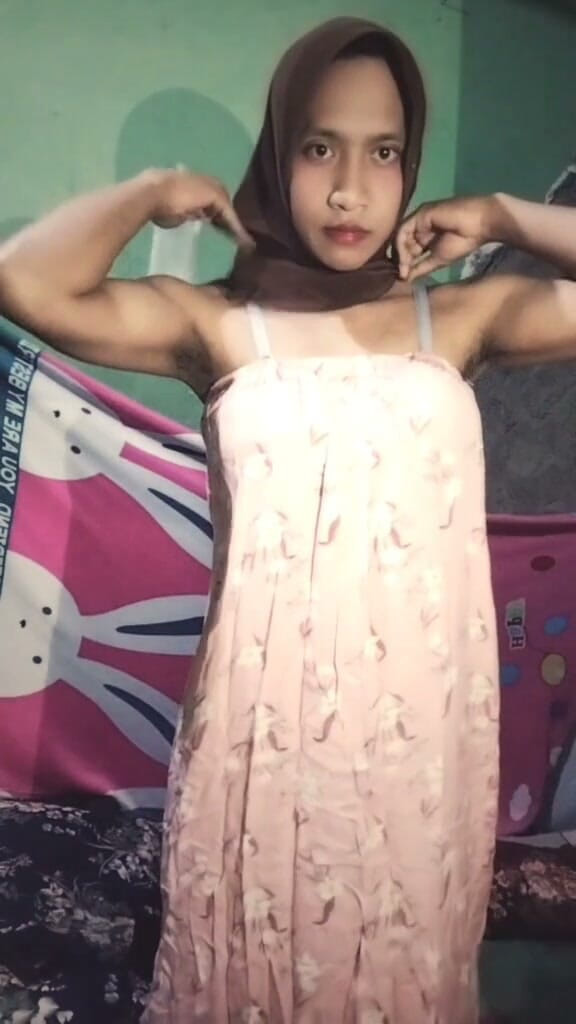 Deboy Candy: ฮิญาบสวยงามช่วยตัวเองคนเดียว