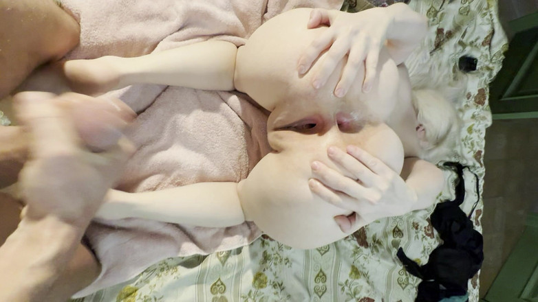 AurelliaCreampie: Tekak comel deepthroat menelan dan mengambil cumshot di pantat