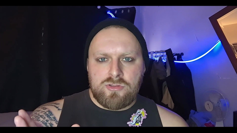 WolfgangWhite: Ti umilio per averti un pene piccolo con conto alla...