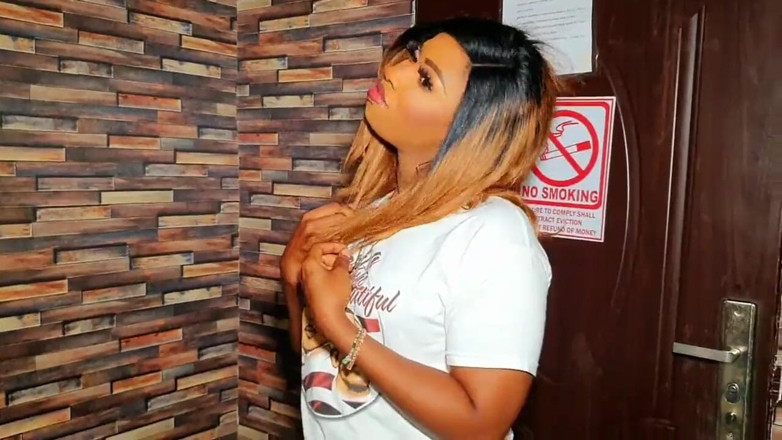 Ebony Legeng: Mary jane vào nhầm phòng và được chơi ba người mạnh...