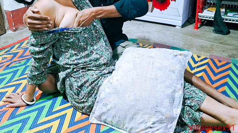 Villagesex91: स्वादिष्ट नई कुंवारी की मेरे द्वारा पहली बार चुदाई ओह, पति द्वारा स्वादिष्ट चुदाई