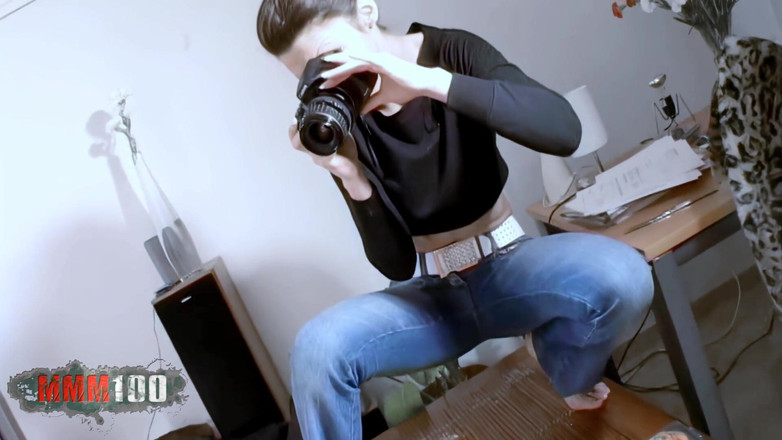 MMM100: Electra：可爱的大奶子金发女郎electrta脱衣舞