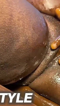 เย็ดหีเม็ดแตดใหญ่โสดหวาน