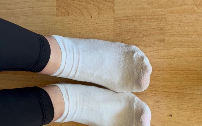Feet: Białe skarpetki